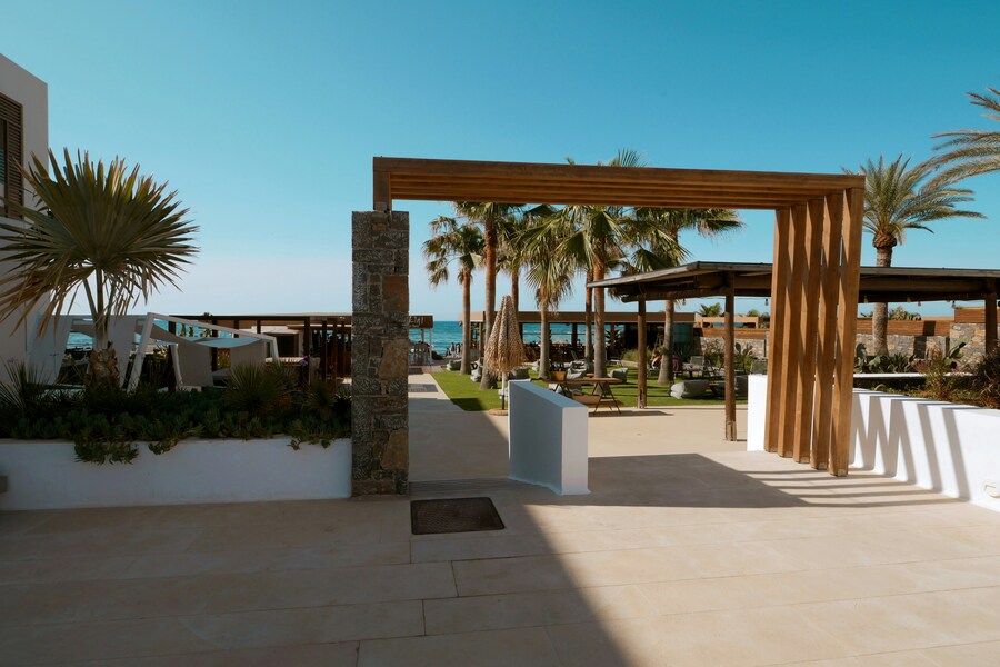 Beach Resort Room - Image 4